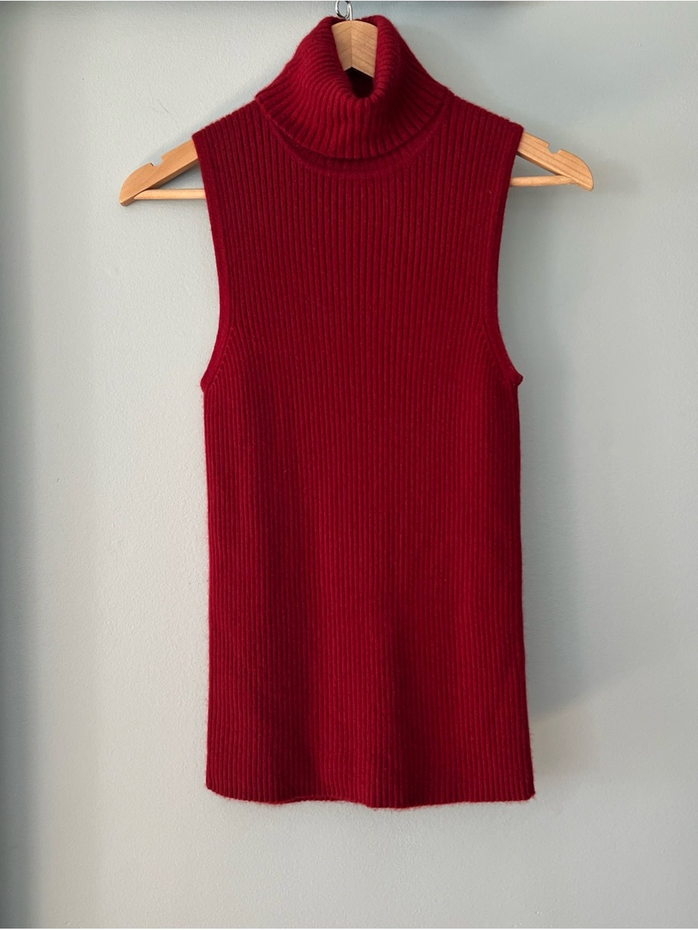 VTG Y2K Banana Republic 100% Cashmere Red Sleeveless Turtleneck Top Women’s XL